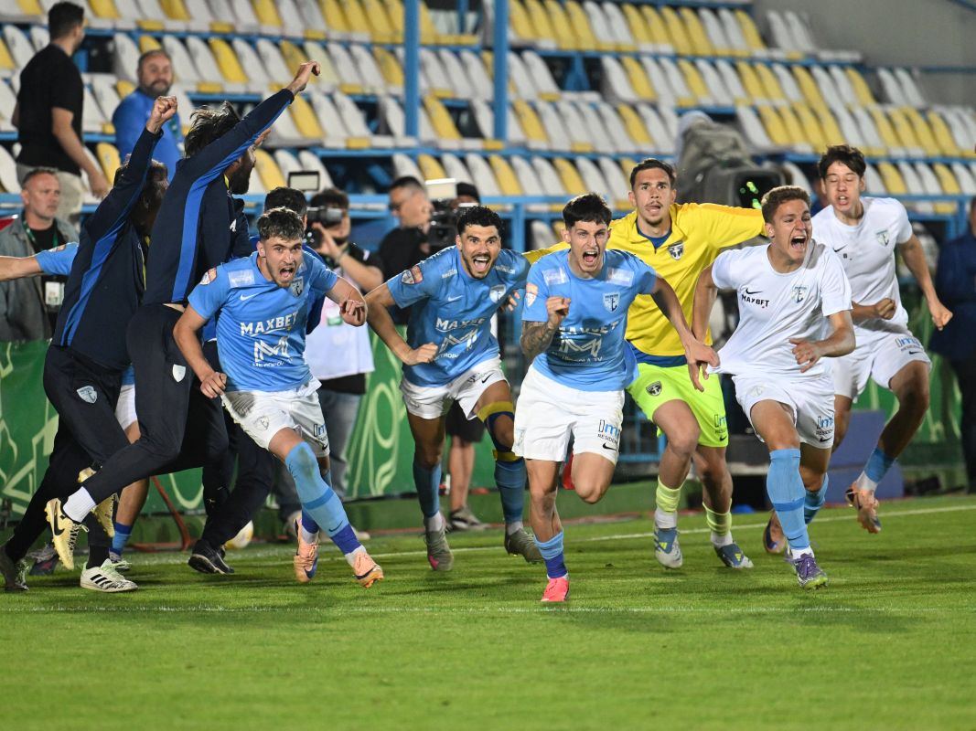 Titanul se întoarce: Maxim semnează cu Universitatea Craiova
