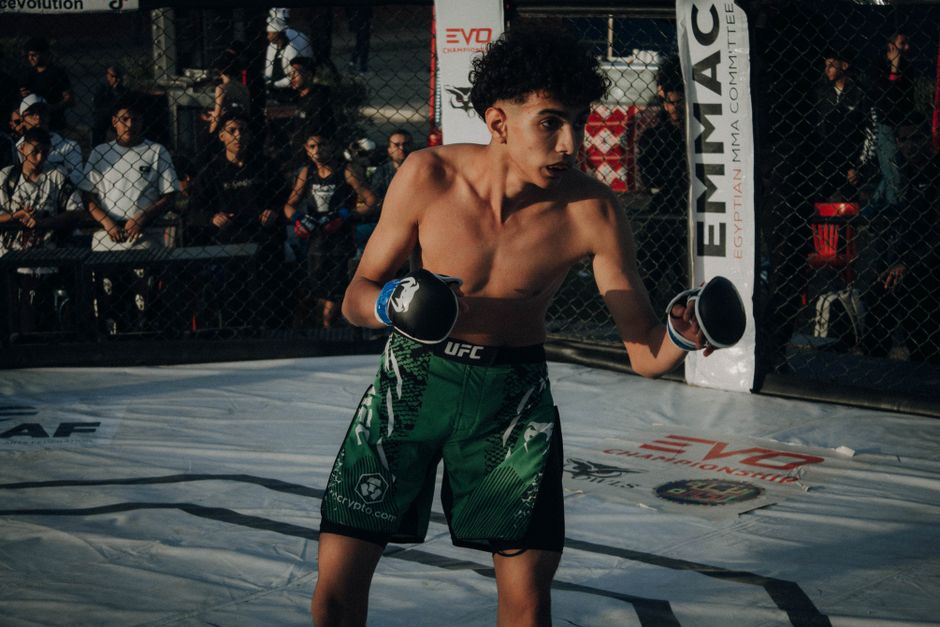 Tony Ferguson revine cu o înfrângere istorică în fața lui Arman Tsarukyan la RAF 10
