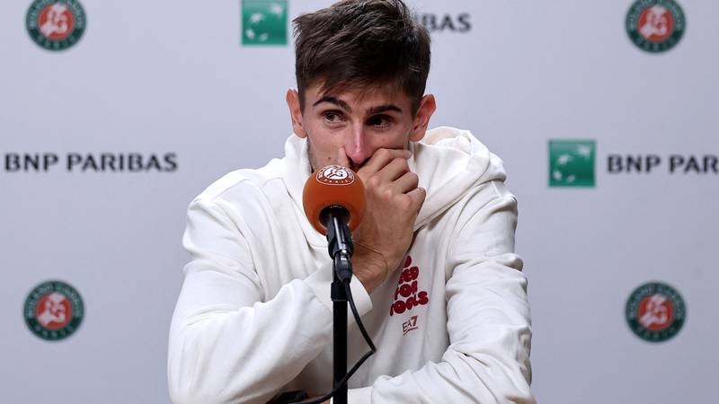 Finala la Roland Garros: Cobolli împotriva lui Zverev după retragerea lui Arnaldi