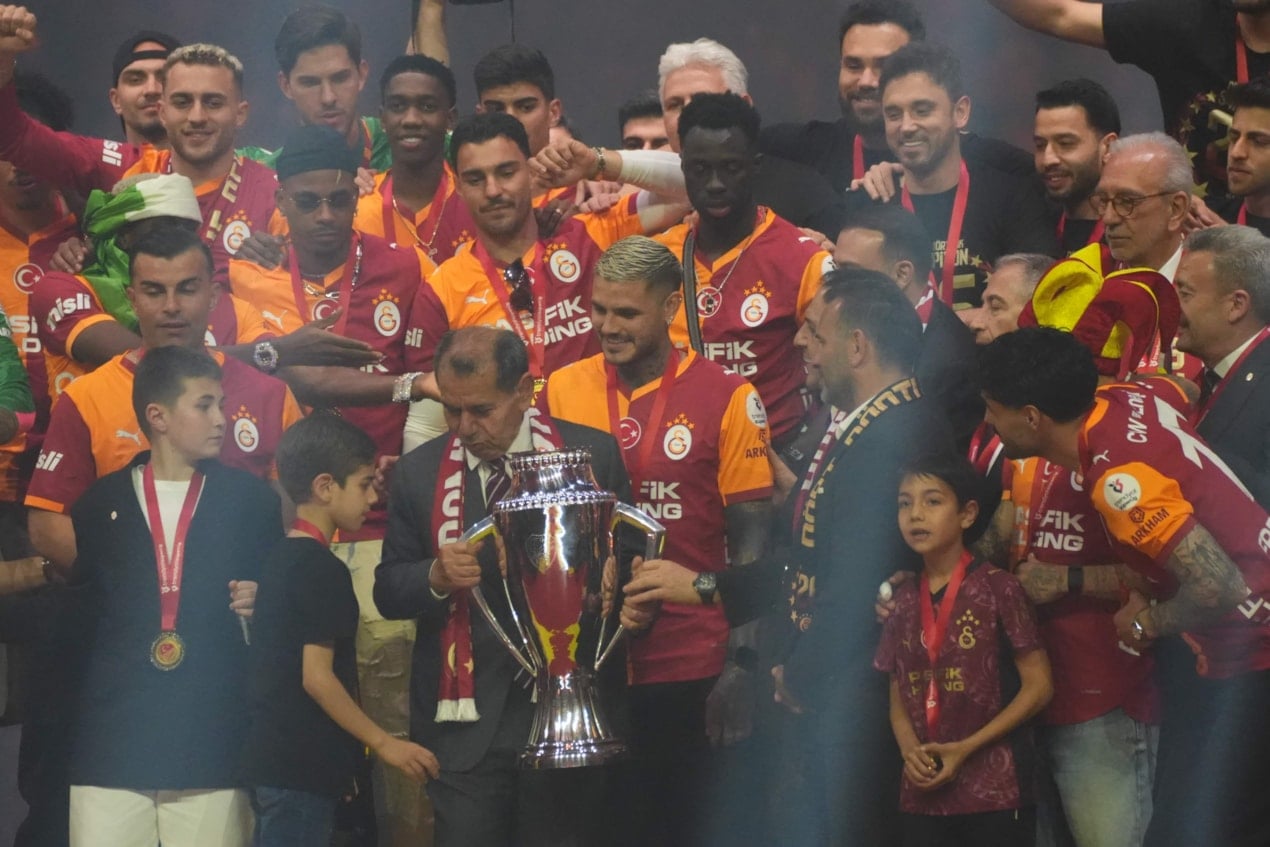 Războiul rece dintre FFT și Galatasaray la ceremonia de triumf
