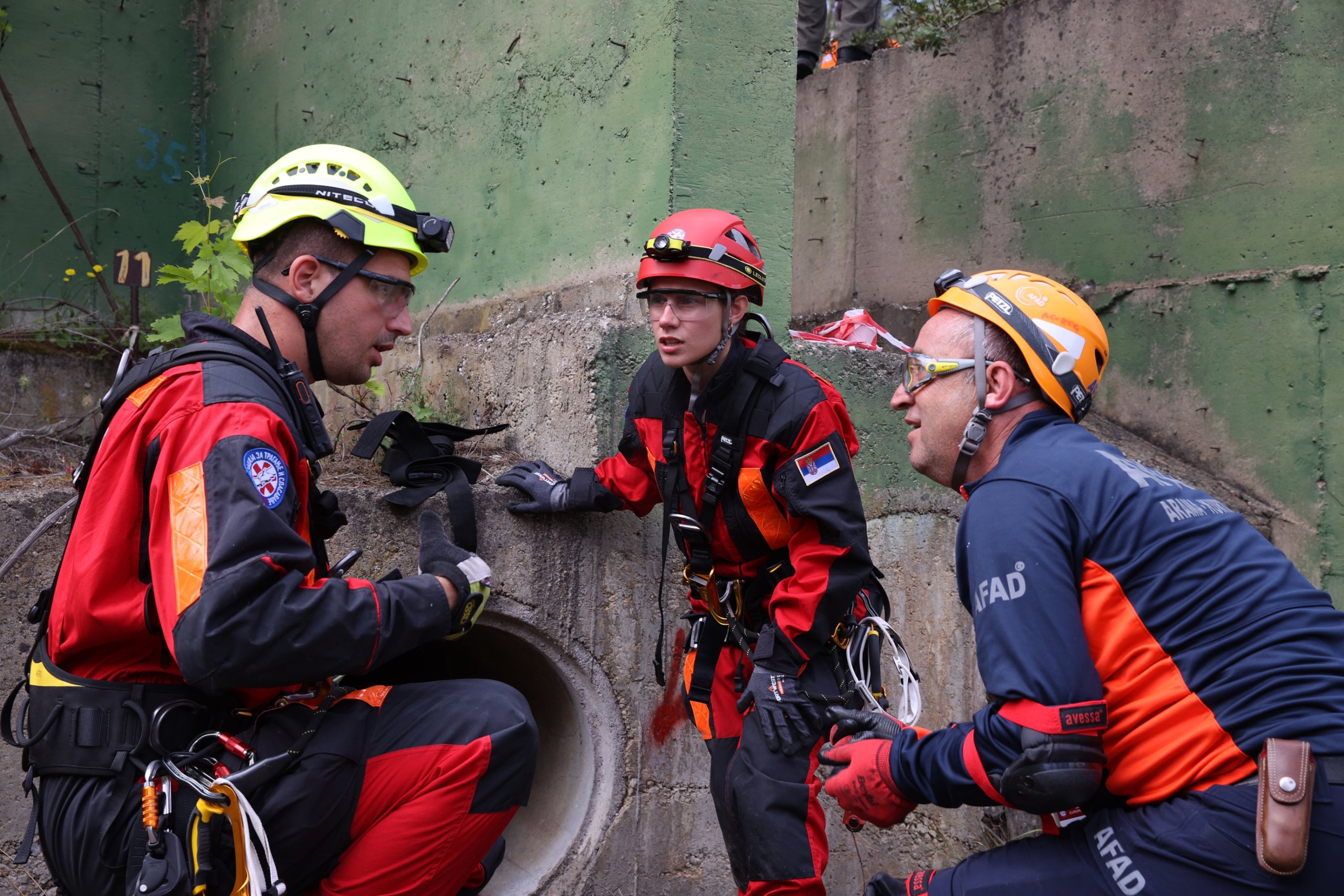 Echipe de salvare turcești participă la exercițiile de urgență din Balcani