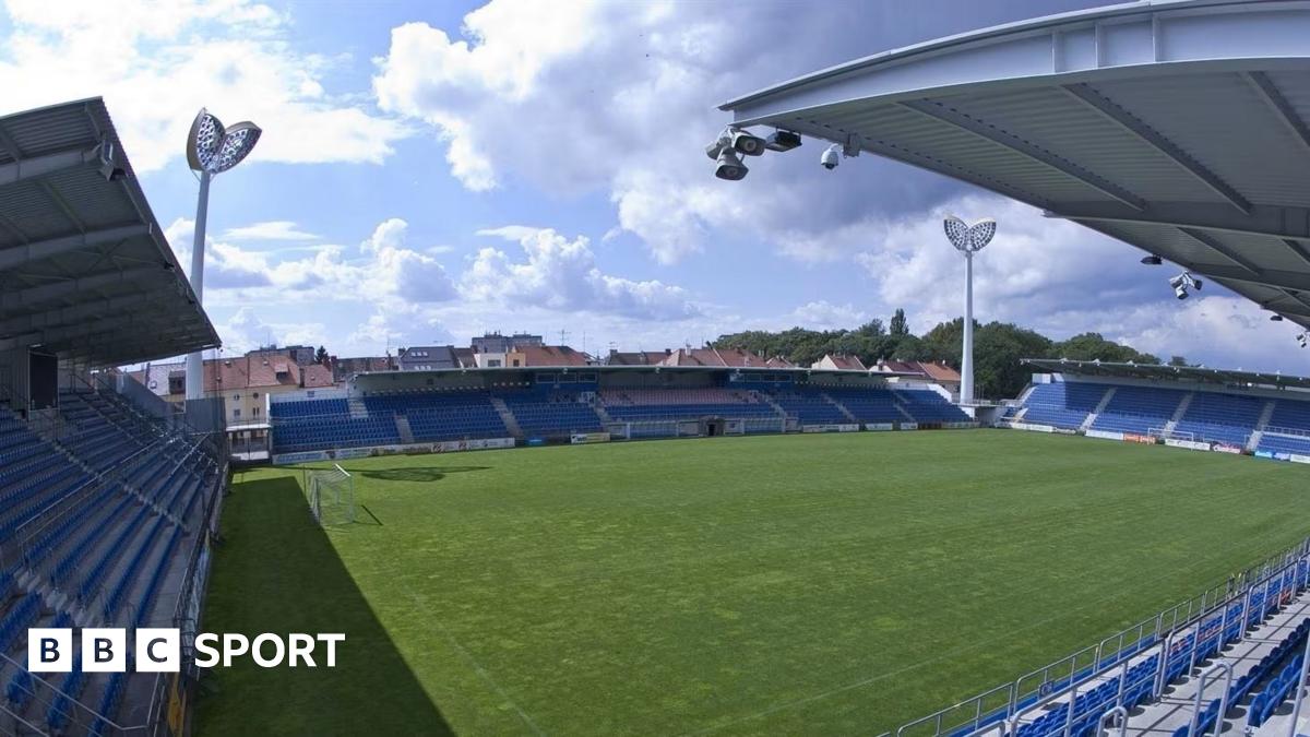 Uefa interzice un antrenor pentru filmare secretă a femeilor fotbaliste