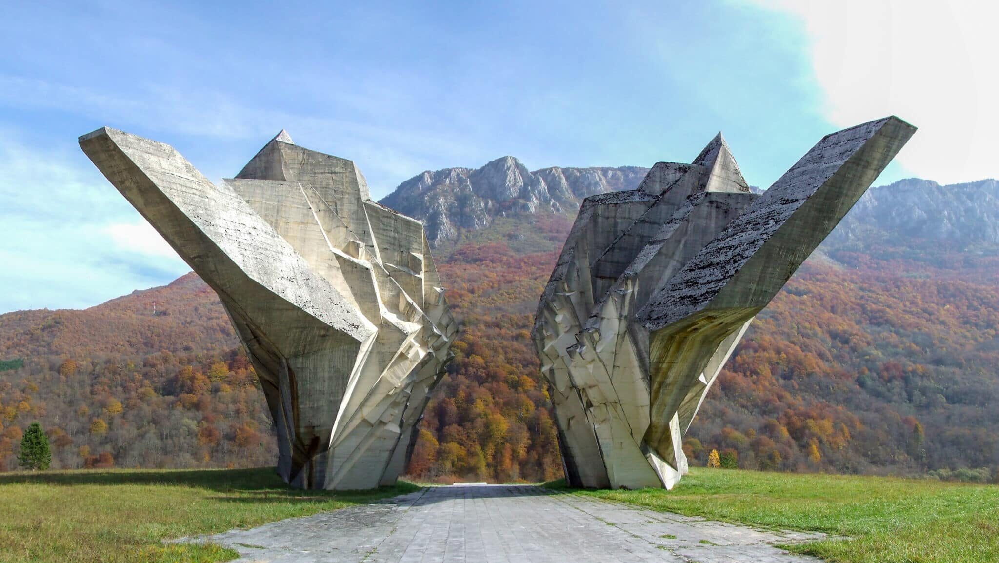 Monumentele Războiului Mondial al II-a din Bosnia ca instrumente de diviziune