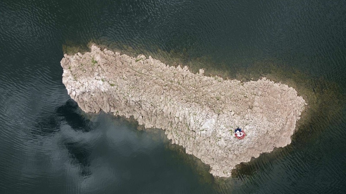 Insula abandonată din Serbia atrage mai mulți turiști