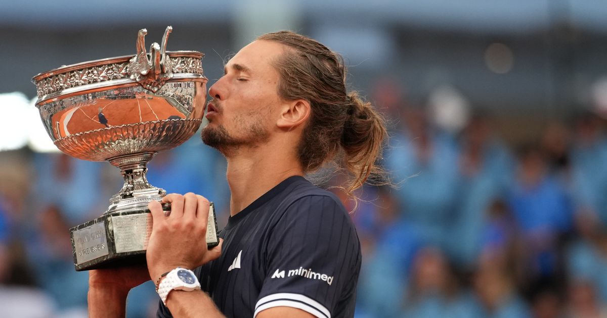 Zverev cuceră Parisul, intră în elită, Djoković rămâne invincibil