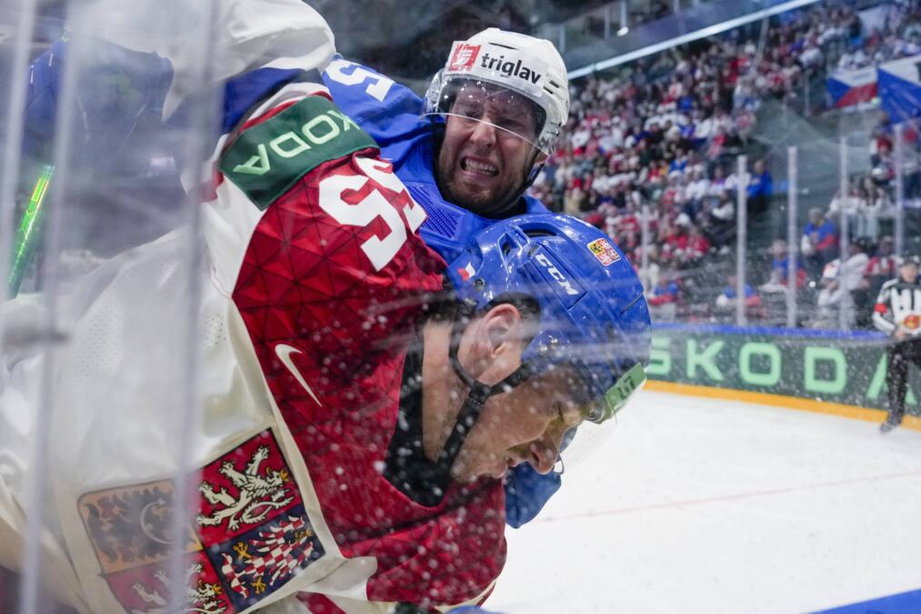 Echipa de hochei din Slovenia surprindea Ărșovia în Campionatul Mondial