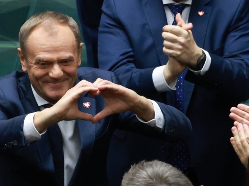 Premierul Tusk Salută 22-a Aniversare a Aderentei Poloniei la UE ca Un Milsteen Istoric