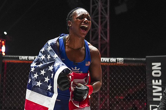 Claressa Shields Interzisă la Evenimentele MVP După Confluența cu Alycia Baumgardner