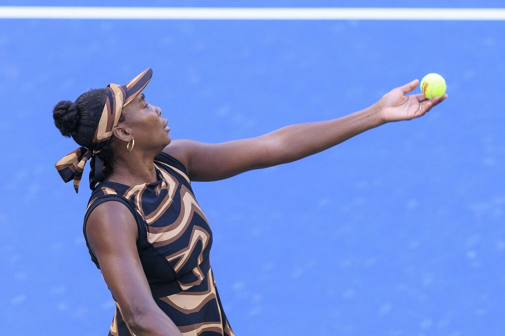 ÎNTORCERE TRIUMFALĂ: Serena Williams câștigă primul meci după patru ani de pauză
