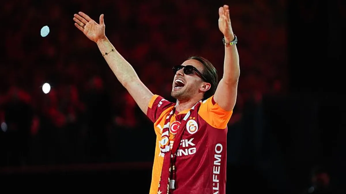Benfica pregătește o nouă ofertă pentru Yunus Akgun de la Galatasaray