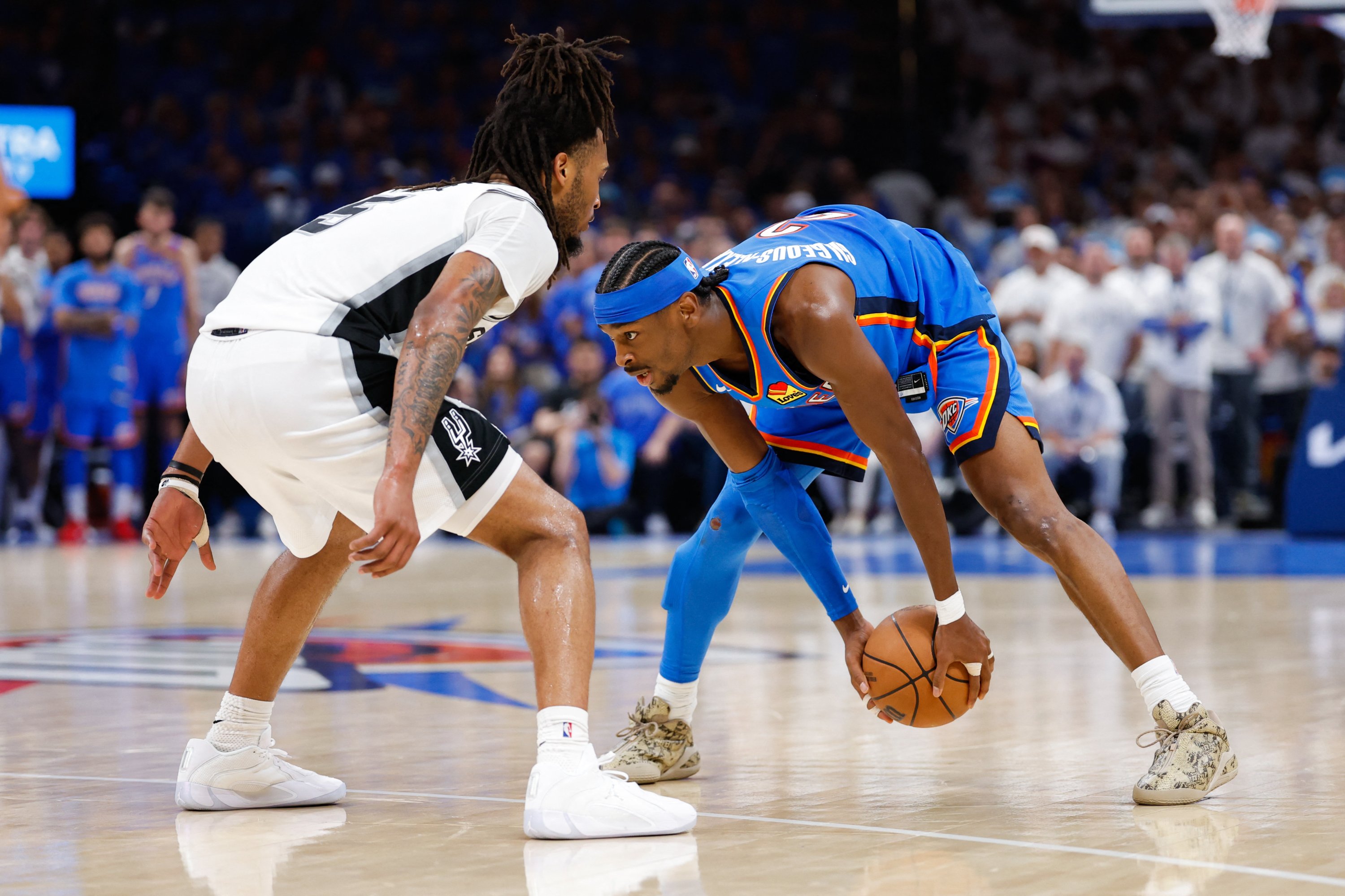 Thunder Învinge Spurs în Game 2 al Finalelor de Conferință