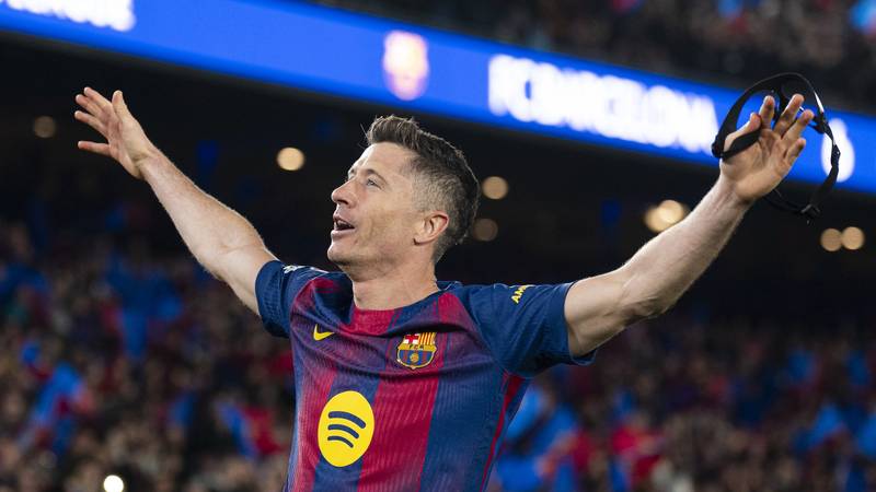 Lewandowski părăsește Barcelona după patru ani de succes