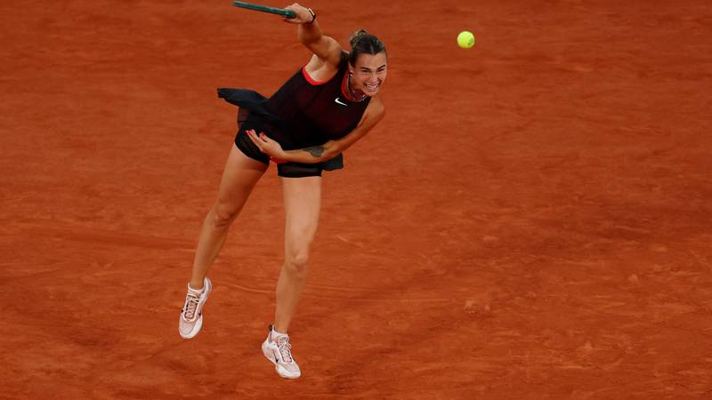 Sabalenka o doboară Osaka și vizează titlul la Paris